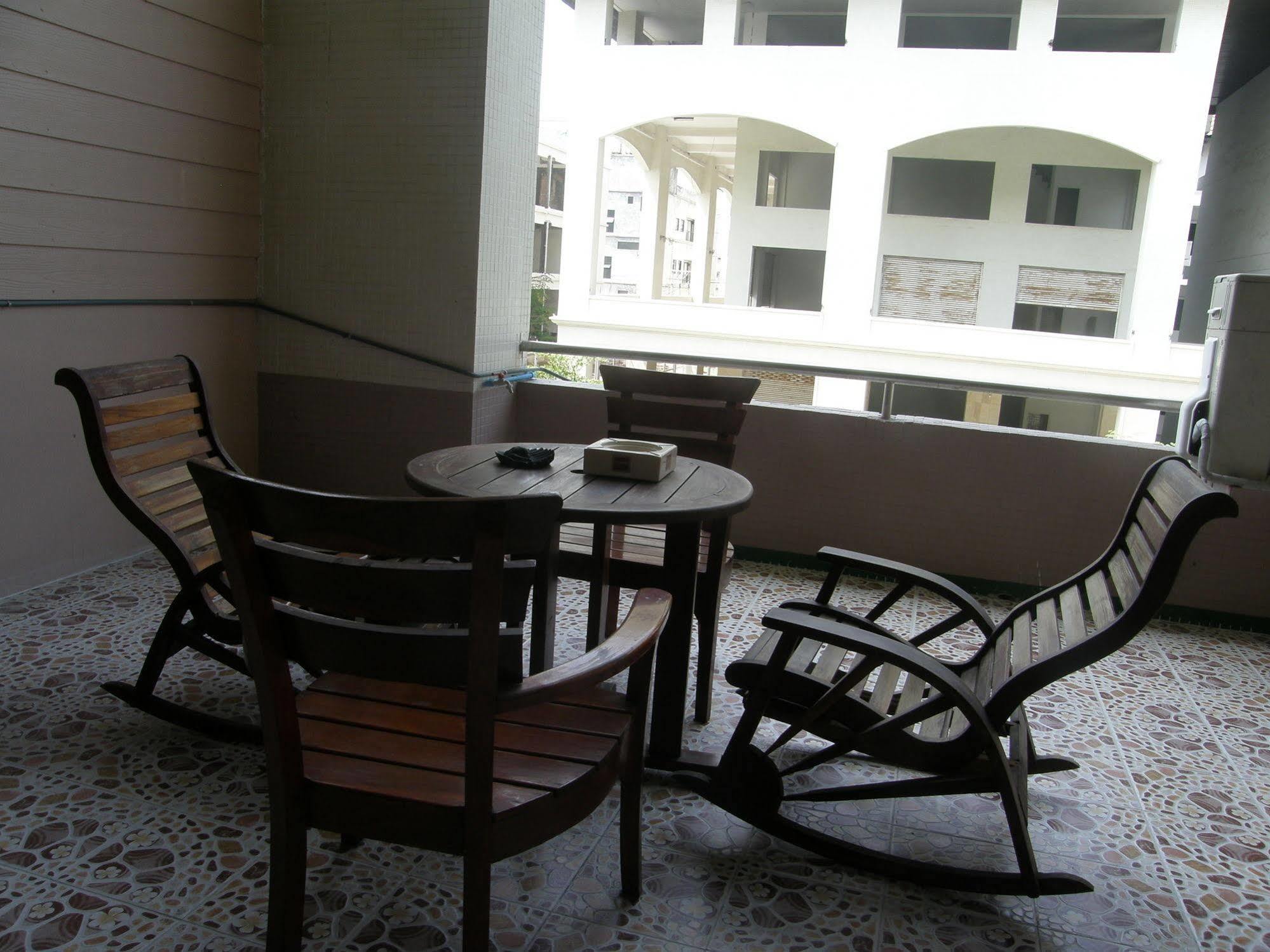 Anchana House Praia de Jomtien Exterior foto